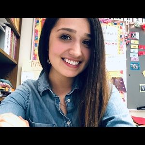 Meet your Posher, Daniela